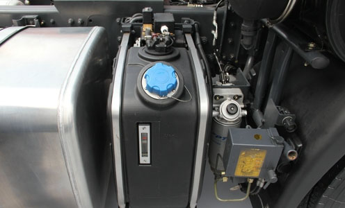 尿素罐清洗的方法