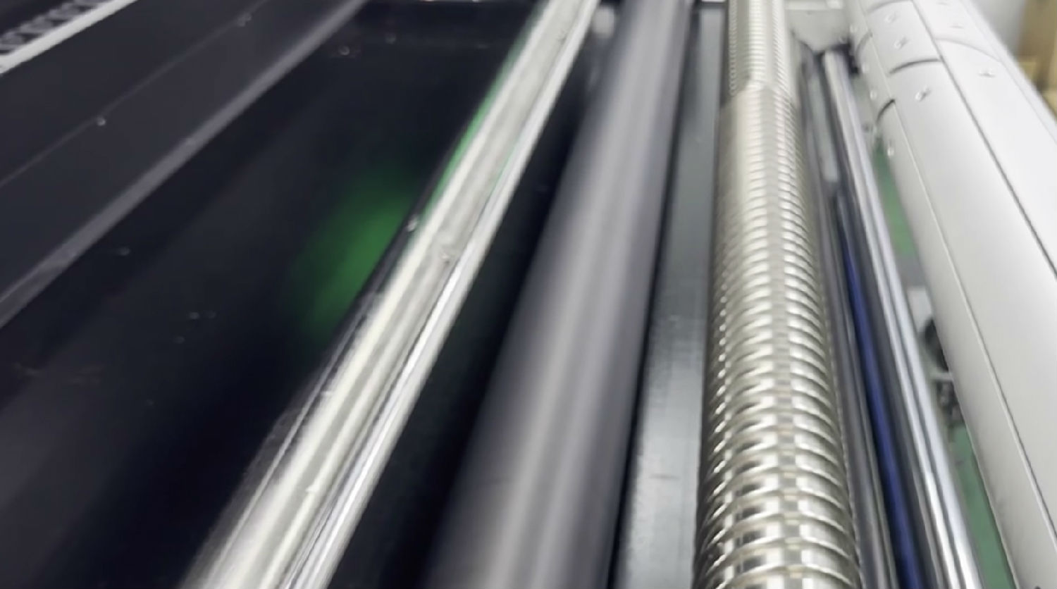 如何預(yù)防靜電對數(shù)碼印花機圖像干燥過程中的干擾?