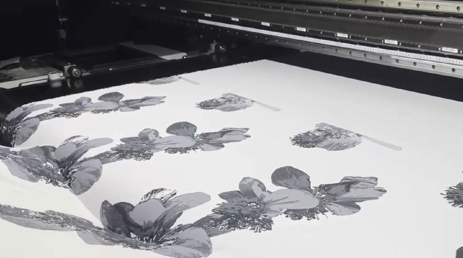 導(dǎo)致數(shù)碼印花機(jī)打印出圖長(zhǎng)度縮短的原因